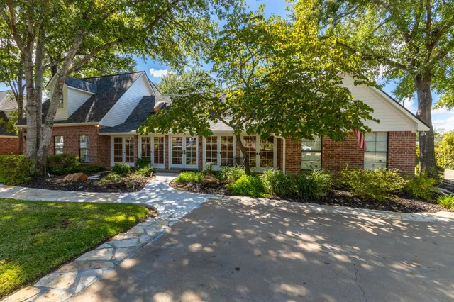 $949,000 | 2360 Gun And Rod Circle, Brenham, TX 77833