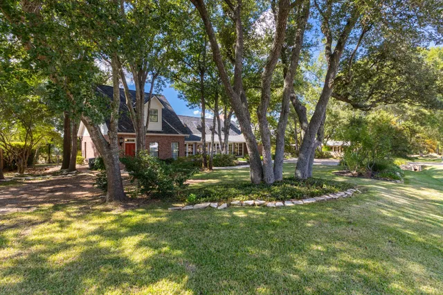 $949,000 | 2360 Gun And Rod Circle, Brenham, TX 77833
