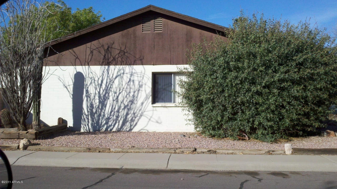 2109 East Cornell Drive Tempe, AZ 85283 - Photo 12 of 15 Side View