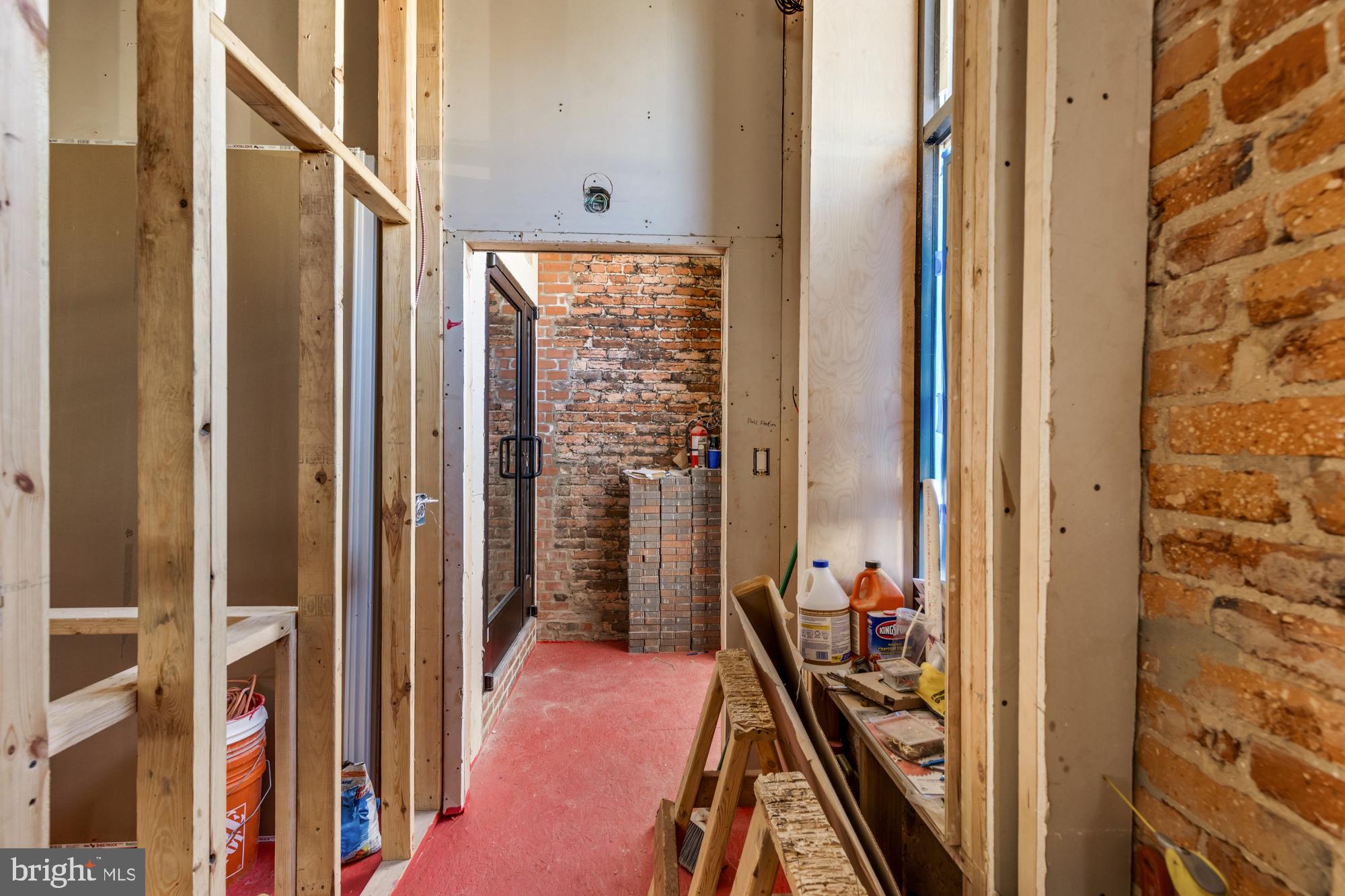 2324 North Capitol Street Northwest Washington, DC 20002 - Photo 16 of 35 a view of a bedroom with hallway