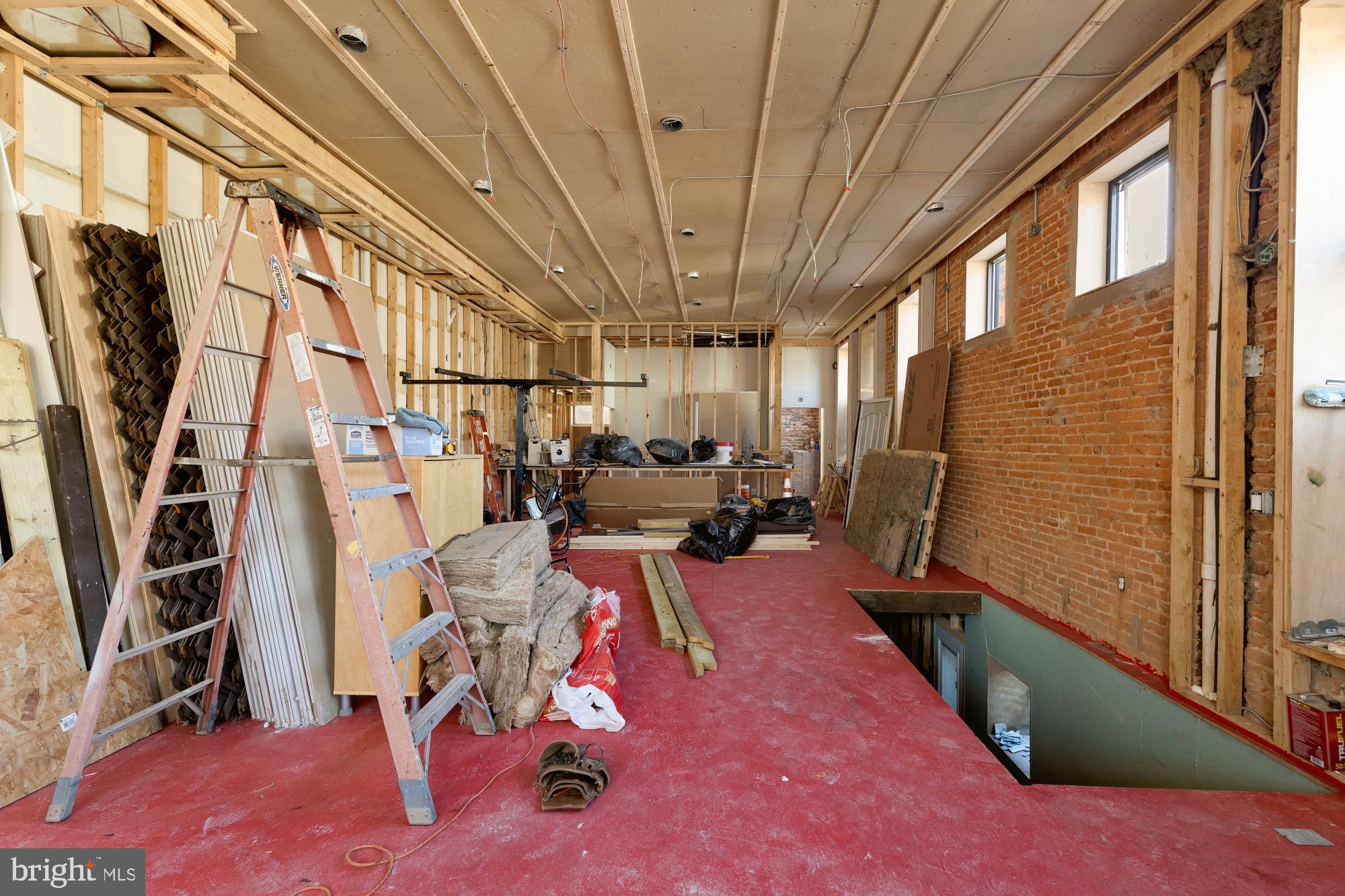 2324 North Capitol Street Northwest Washington, DC 20002 - Photo 10 of 35 a view of a room with gym equipment