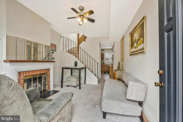 $598,000 | 1374 C Street Northeast, Washington, DC 20002