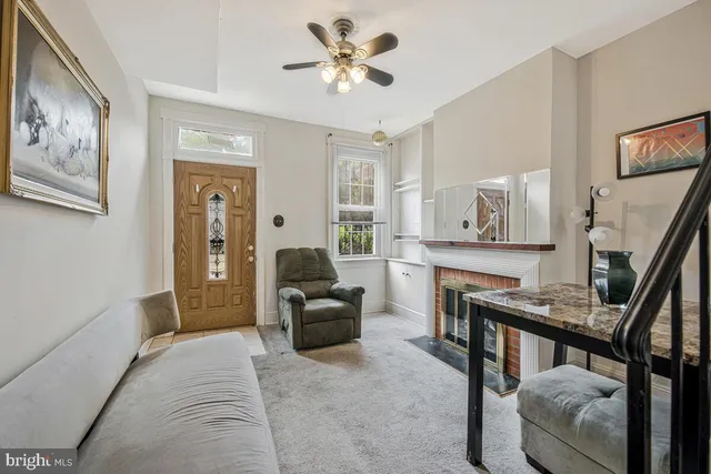 $598,000 | 1374 C Street Northeast, Washington, DC 20002