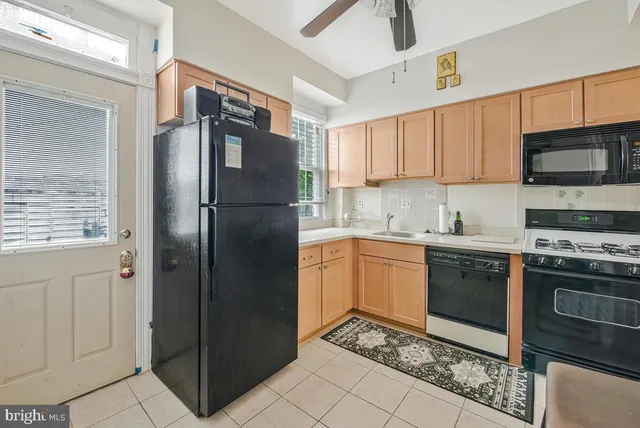 $598,000 | 1374 C Street Northeast, Washington, DC 20002