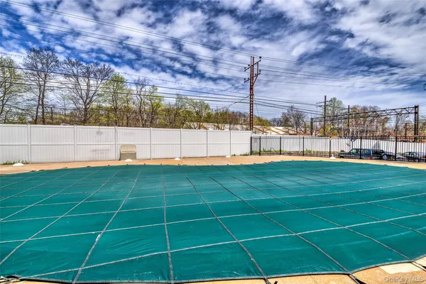 a view of a tennis court