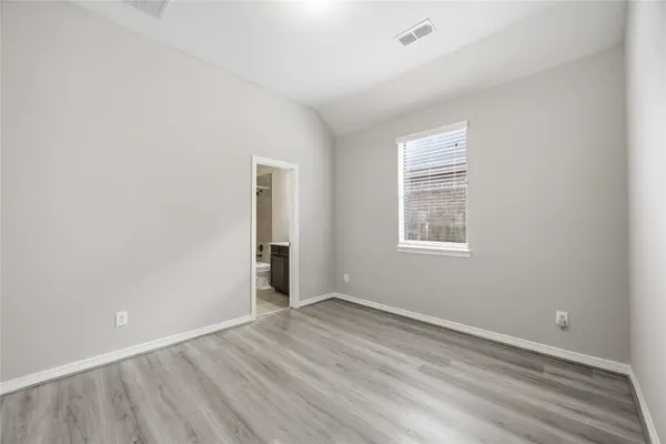 $2,950 | 13412 Ravens Park Lane, Pearland, TX 77584