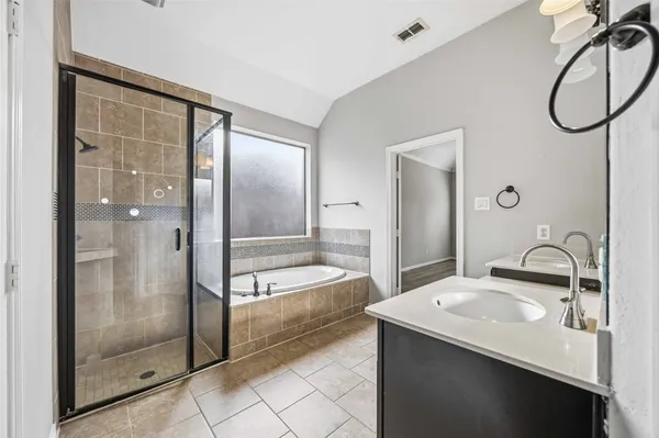$2,950 | 13412 Ravens Park Lane, Pearland, TX 77584