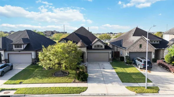 $2,950 | 13412 Ravens Park Lane, Pearland, TX 77584