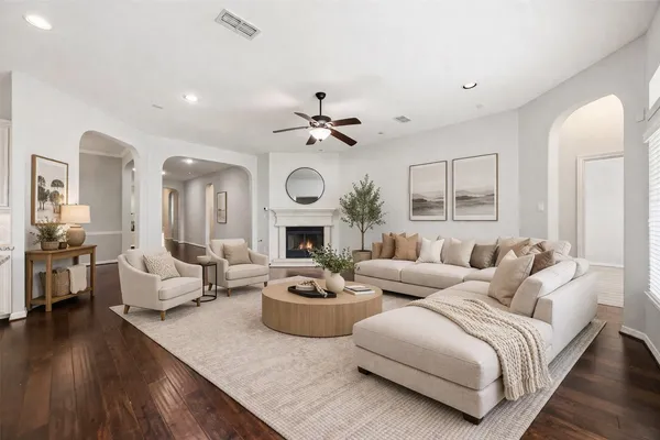 $2,950 | 13412 Ravens Park Lane, Pearland, TX 77584