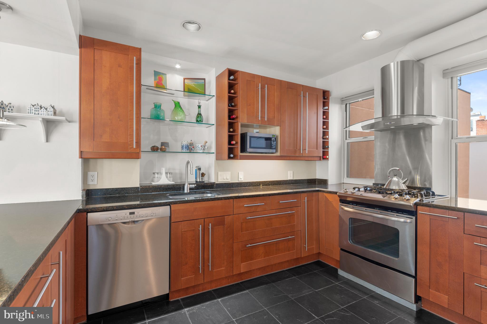 2370 Champlain Street Northwest, Unit 32 Washington, DC 20009 - Photo 11 of 21