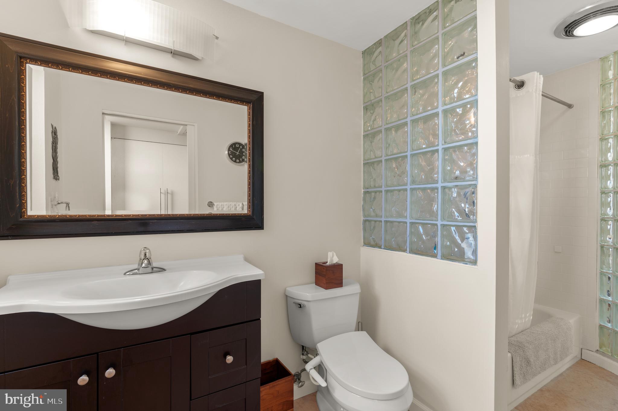 2370 Champlain Street Northwest, Unit 32 Washington, DC 20009 - Photo 17 of 21