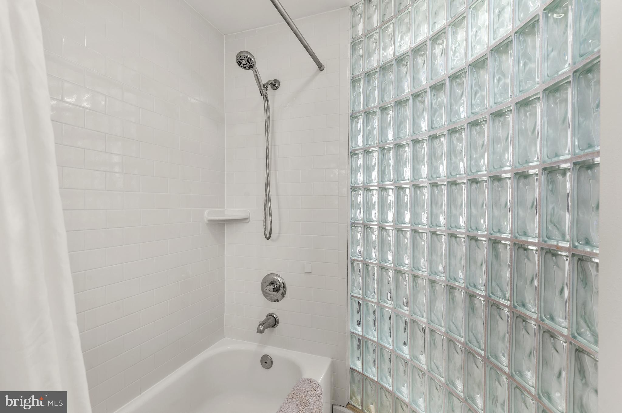 2370 Champlain Street Northwest, Unit 32 Washington, DC 20009 - Photo 18 of 21