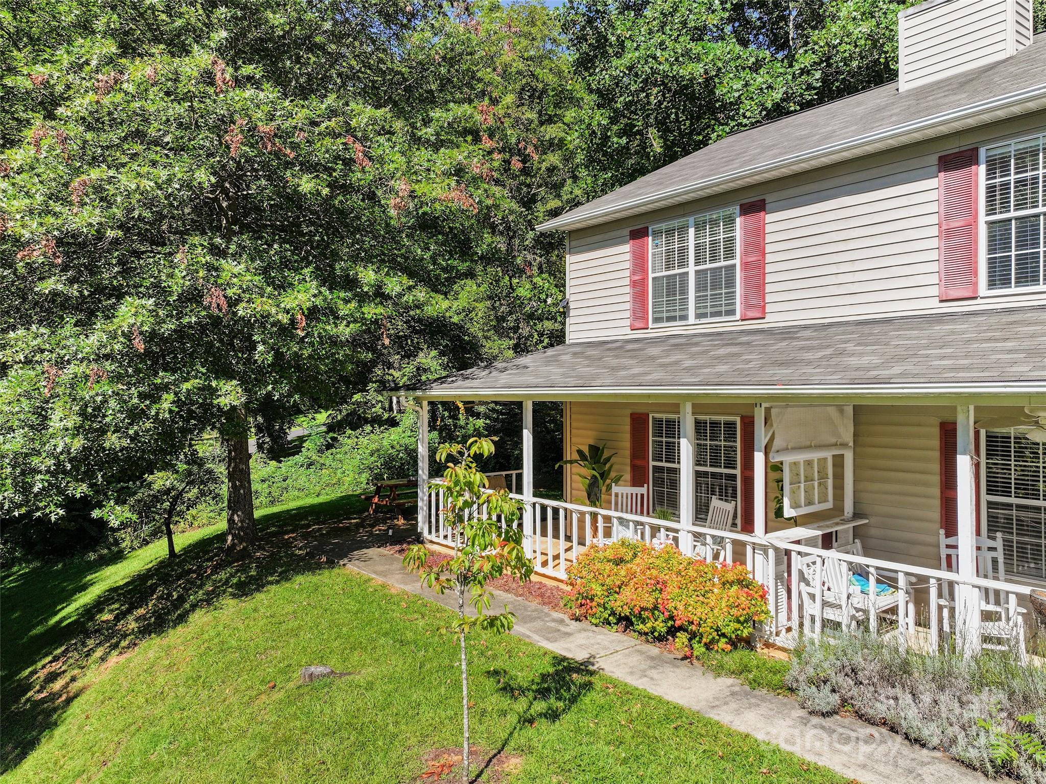 1 Rocking Porch Road Asheville, NC 28805 - Photo 2 of 25