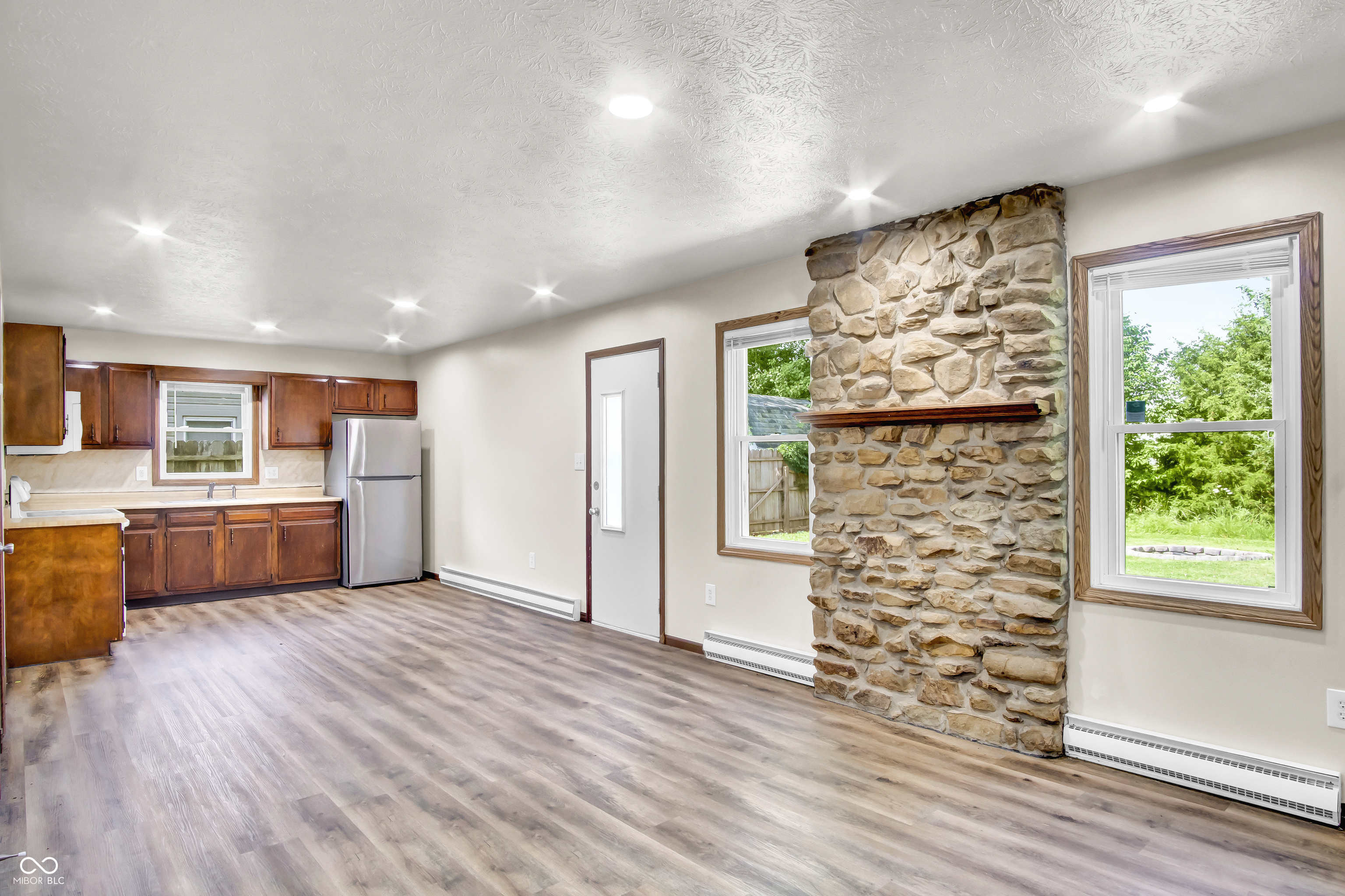 134 Schaefer Drive Hope, IN 47246 - Photo 4 of 24 Gallery Image 4