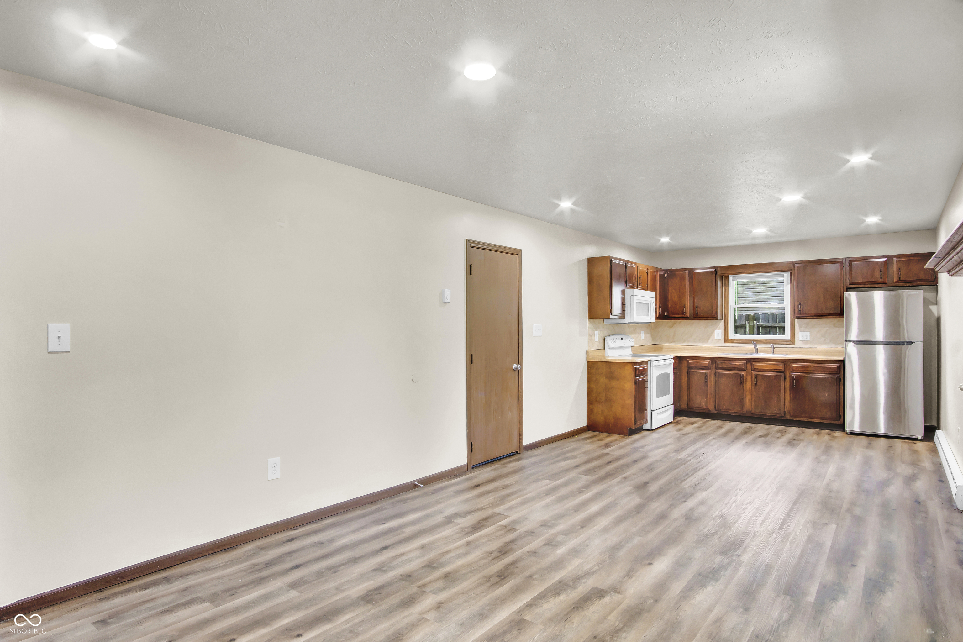 134 Schaefer Drive Hope, IN 47246 - Photo 6 of 24 Gallery Image 6