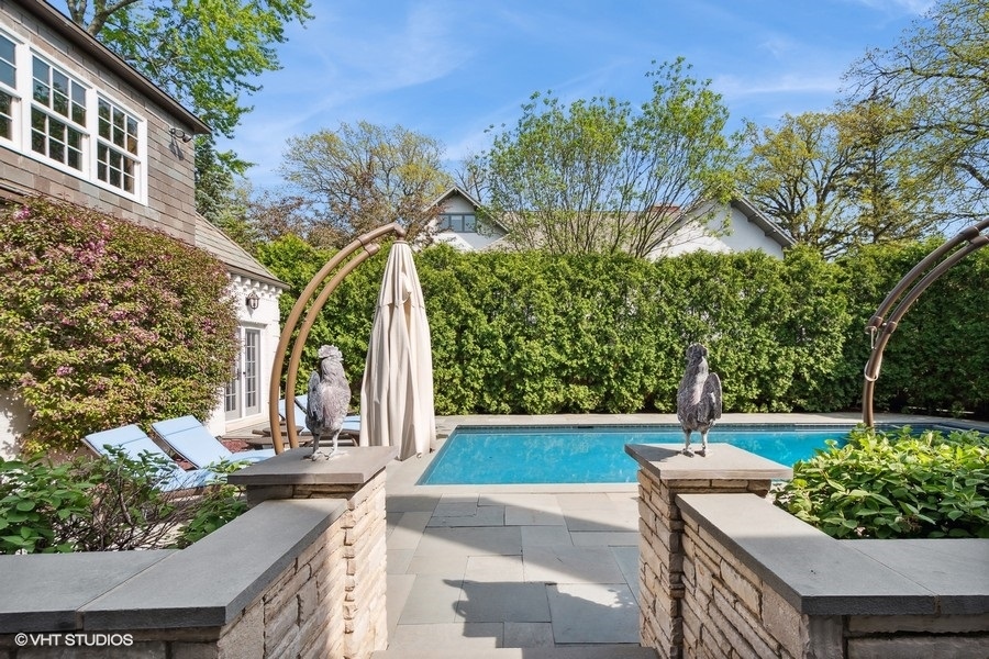 626 Warwick Road Kenilworth, IL 60043 - Photo 40 of 56 a view of yard with patio
