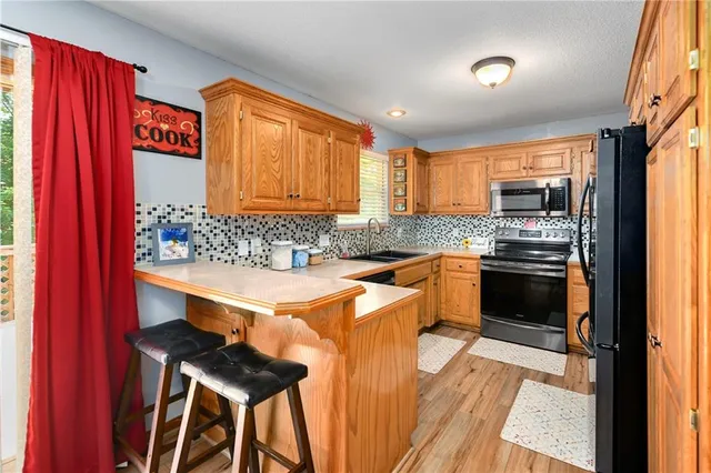 $340,000 | 1202 Ashford Street, Pleasant Hill, MO 64080