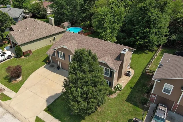 $340,000 | 1202 Ashford Street, Pleasant Hill, MO 64080