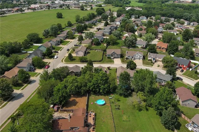 $340,000 | 1202 Ashford Street, Pleasant Hill, MO 64080