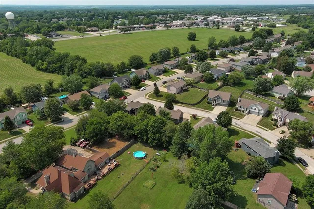 $340,000 | 1202 Ashford Street, Pleasant Hill, MO 64080