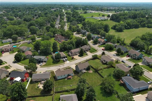 $340,000 | 1202 Ashford Street, Pleasant Hill, MO 64080