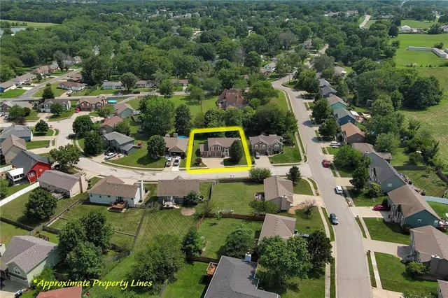 $340,000 | 1202 Ashford Street, Pleasant Hill, MO 64080