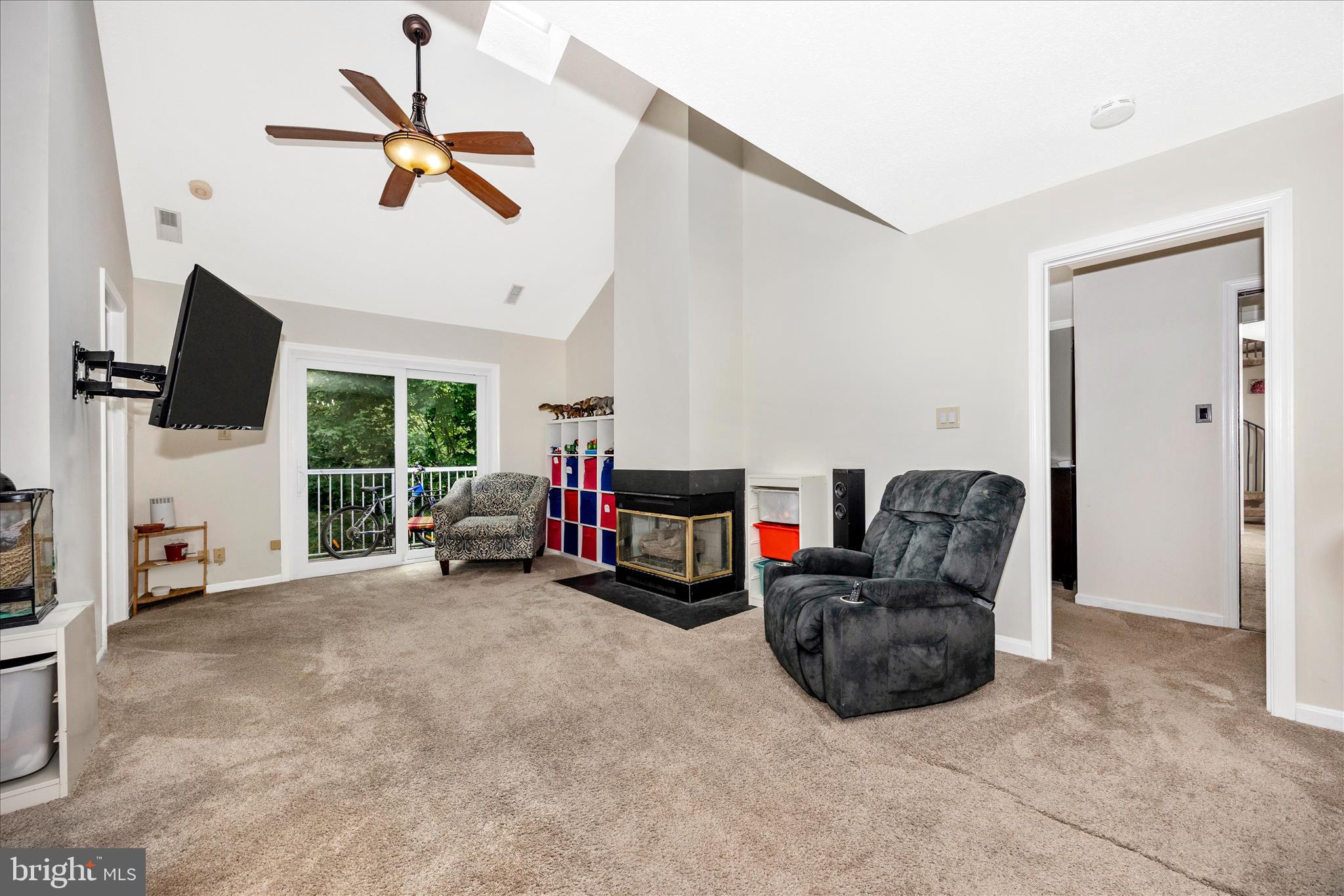 12902 Churchill Ridge Circle, Unit 214 Germantown, MD 20874 - Photo 6 of 53 Living Room
