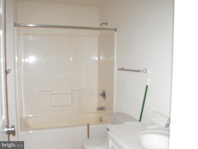 981 Adams Road Winchester, VA 22603 - Photo 5 of 9 Bath #1
