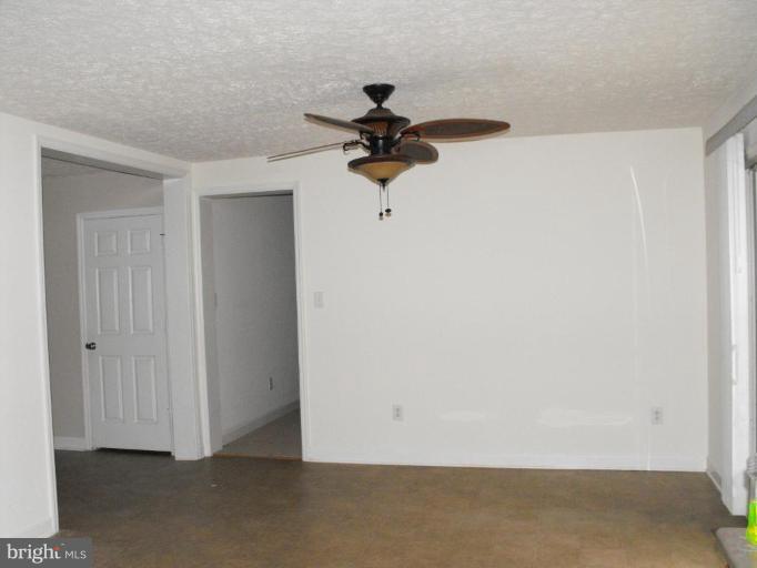 981 Adams Road Winchester, VA 22603 - Photo 8 of 9 Dining Room