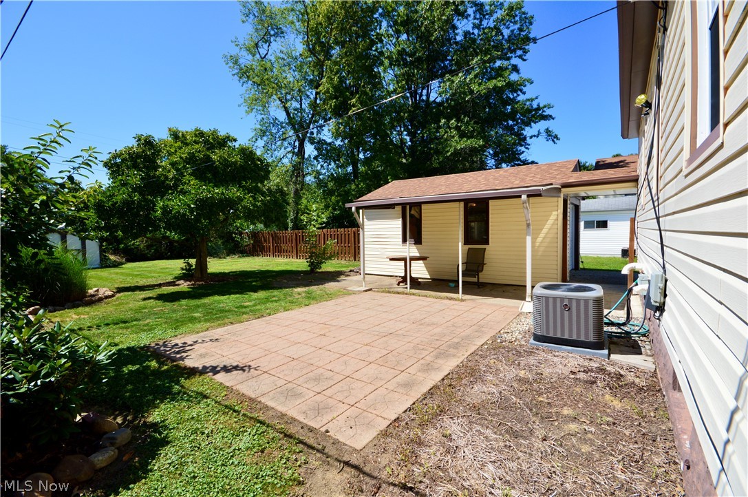 1002 Quentin Road Eastlake, OH 44095 - Photo 3 of 15 Gallery Image 3