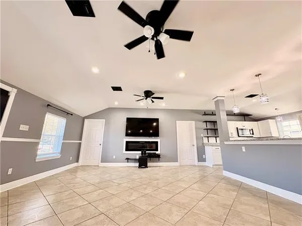 $3,000 | 412 Avenue G, Unit A, Marrero, LA 70072