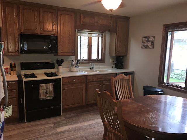 927 North 14th Street Rochelle, IL 61068 - Photo 2 of 23