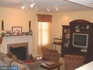 165 Ridings Way Ambler, PA 19002 - Photo 3 of 6 Gallery Image 3
