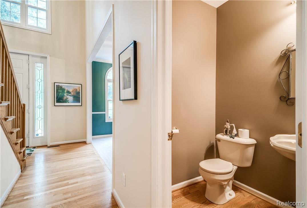 260 Hawk Ridge Drive Clarkston, MI 48348 - Photo 39 of 91 Interiors (11 of 63).jpg