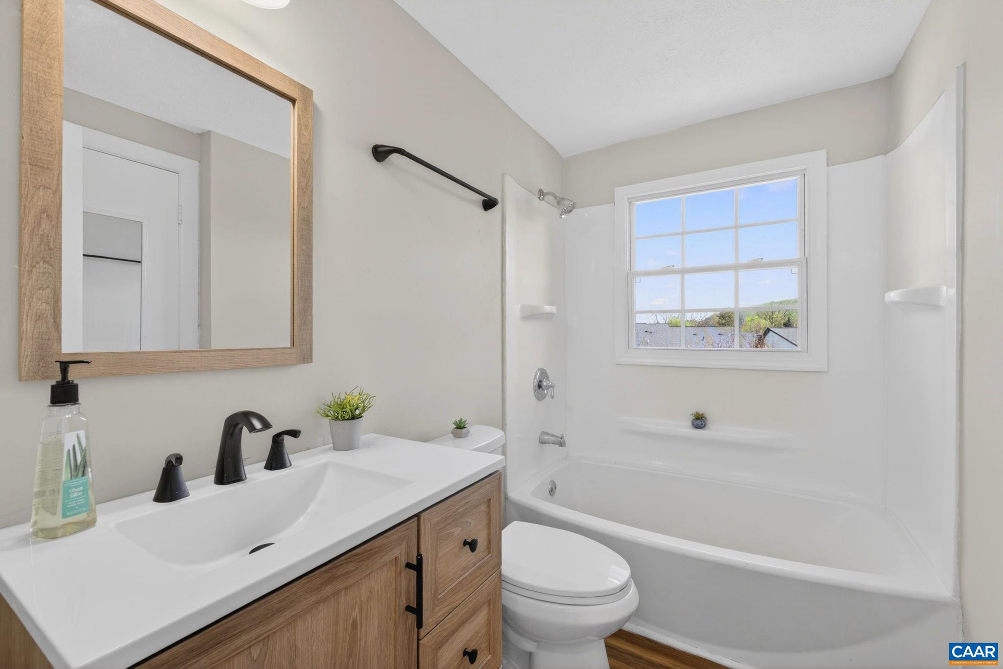 316 Carlton Road Charlottesville, VA 22902 - Photo 11 of 36