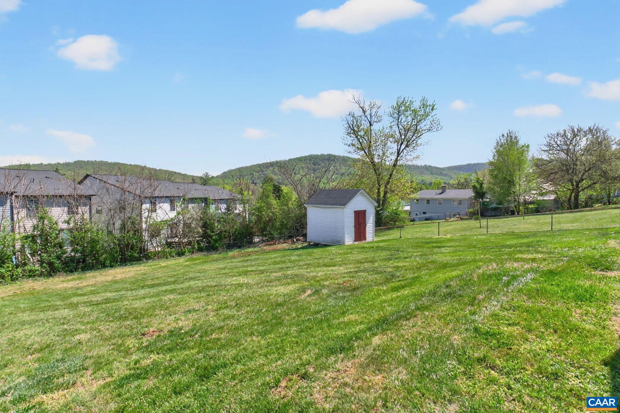 316 Carlton Road Charlottesville, VA 22902 - Photo 23 of 36