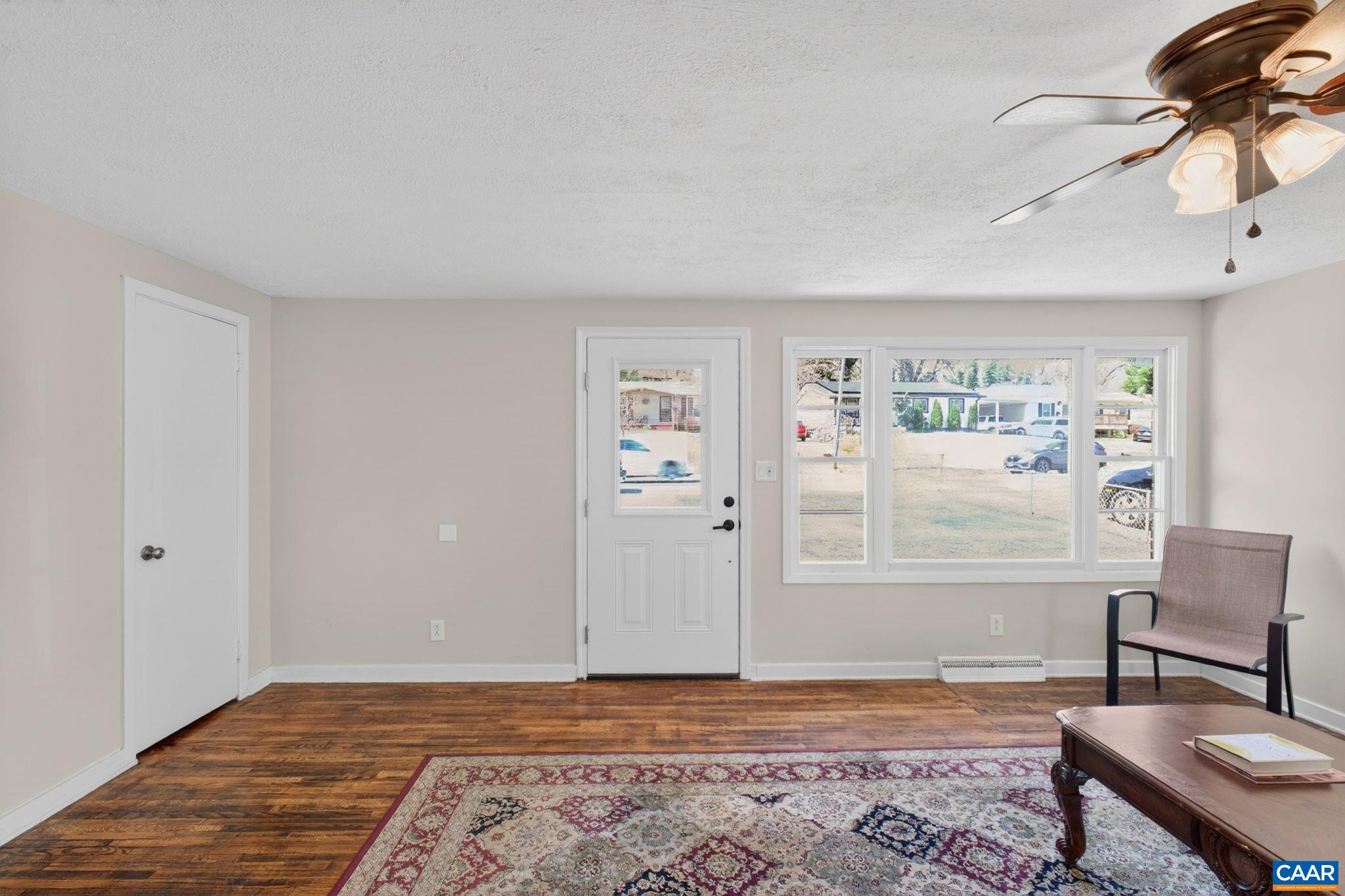 316 Carlton Road Charlottesville, VA 22902 - Photo 5 of 36