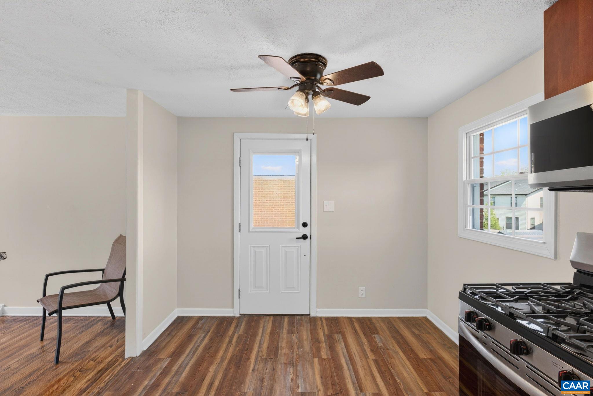 316 Carlton Road Charlottesville, VA 22902 - Photo 9 of 36