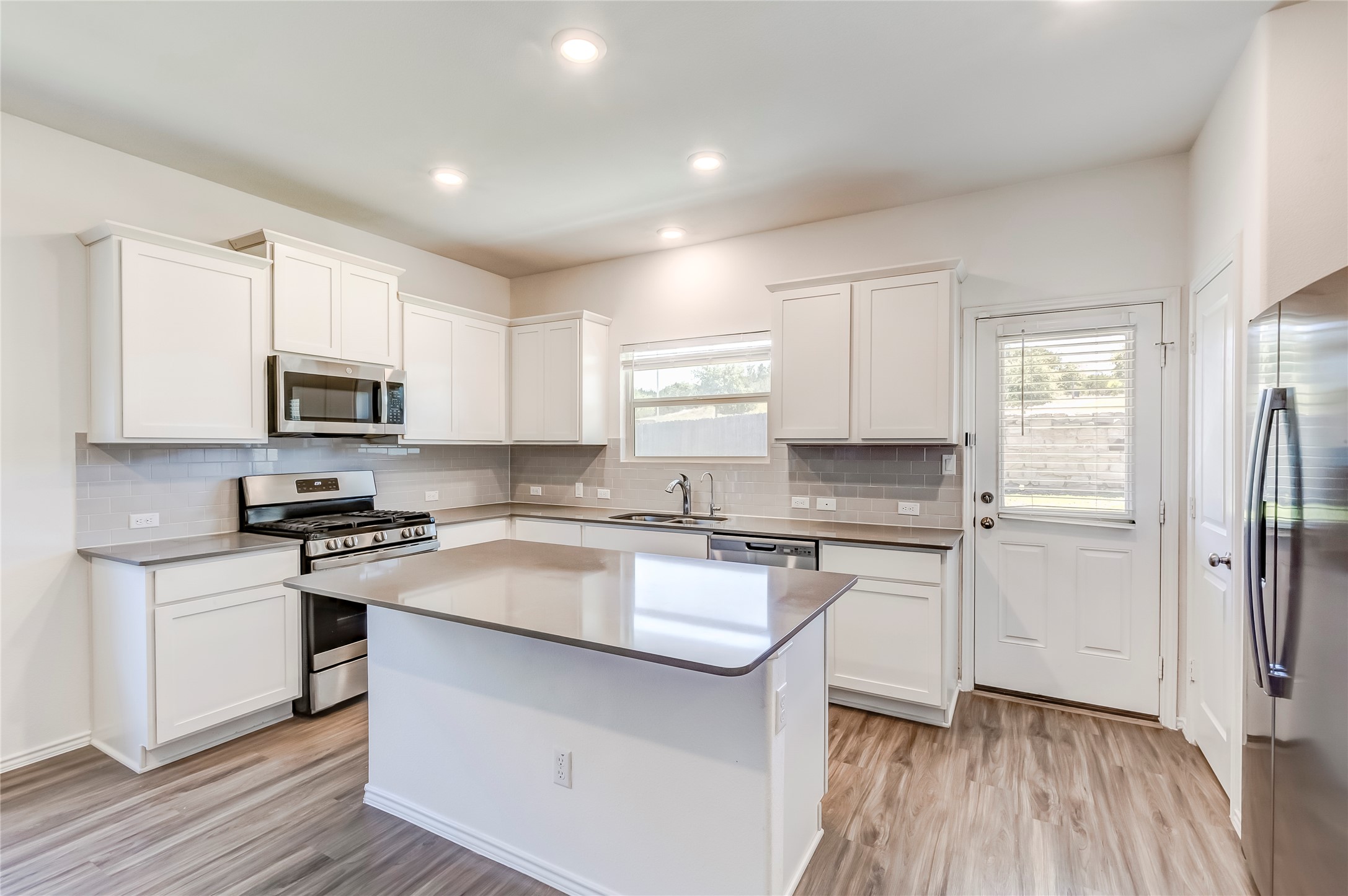 1517 Brueggerhoff Road Leander, TX 78641 - Photo 10 of 31