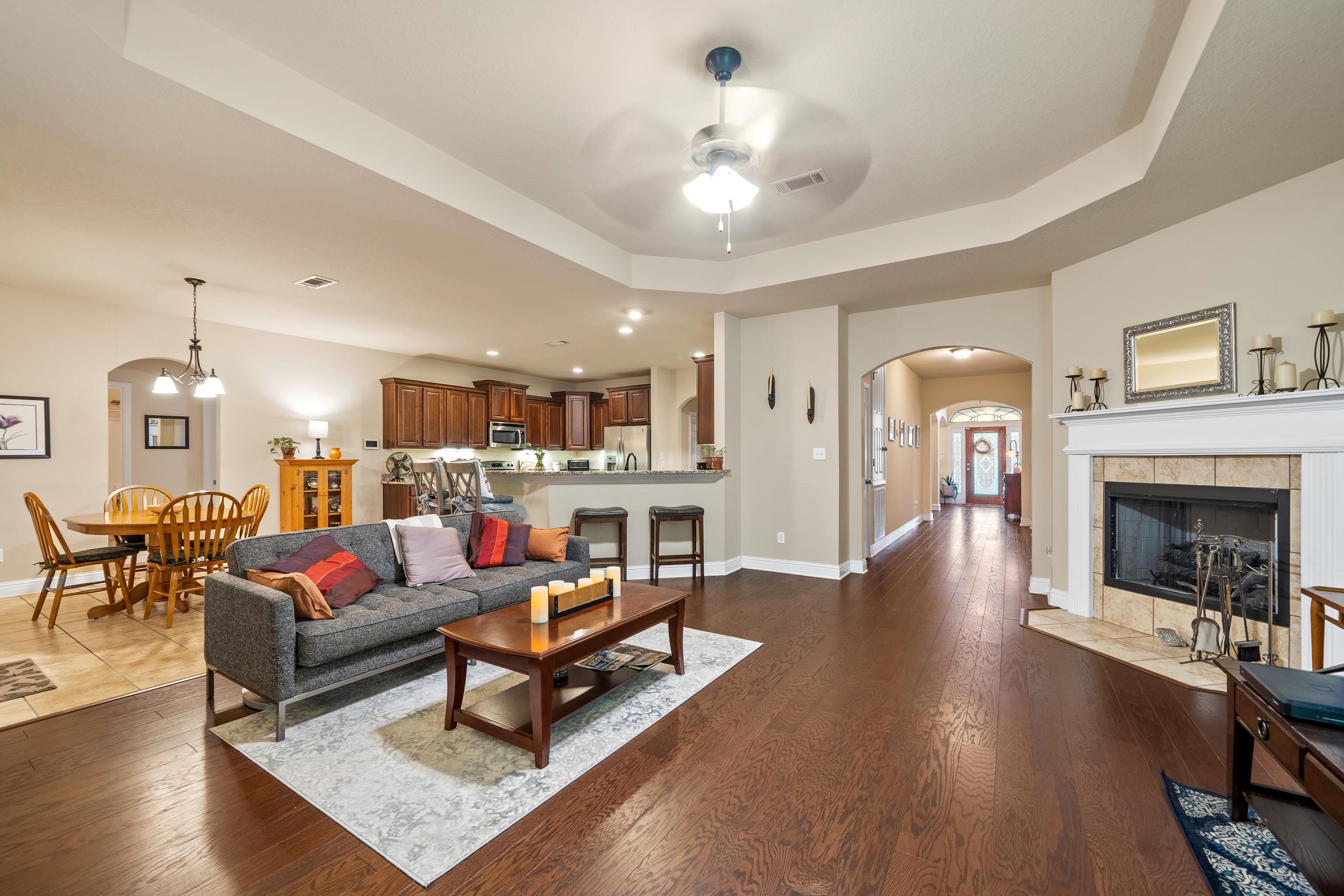 9115 Krystal Ridge Court Daphne, AL 36526 - Photo 9 of 39 Living Room