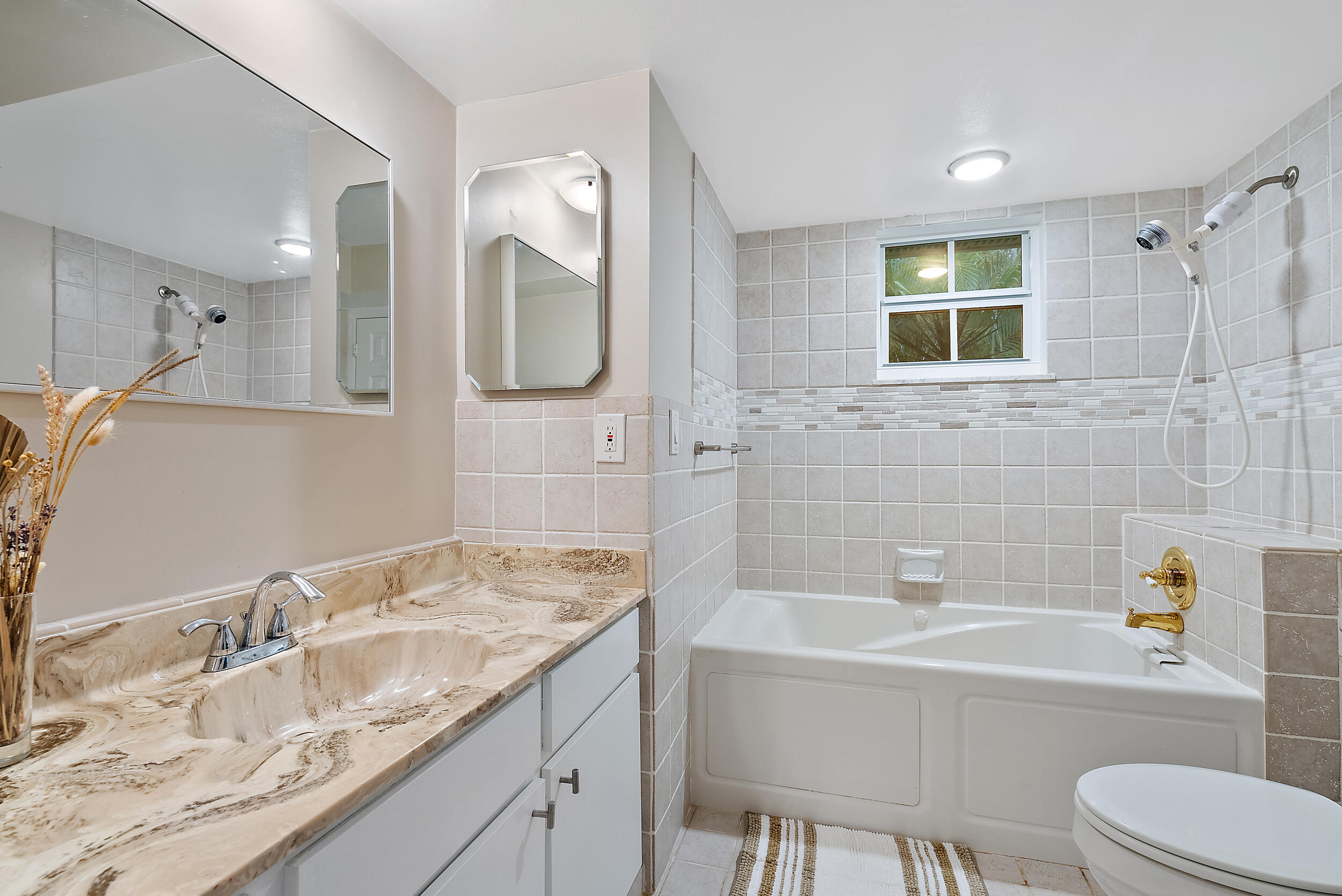 5354 Southeast Horseshoe Point Road Stuart, FL 34997 - Photo 12 of 38 4E77BF56-7158-45E8-AD9A-EA85E1B8E393
