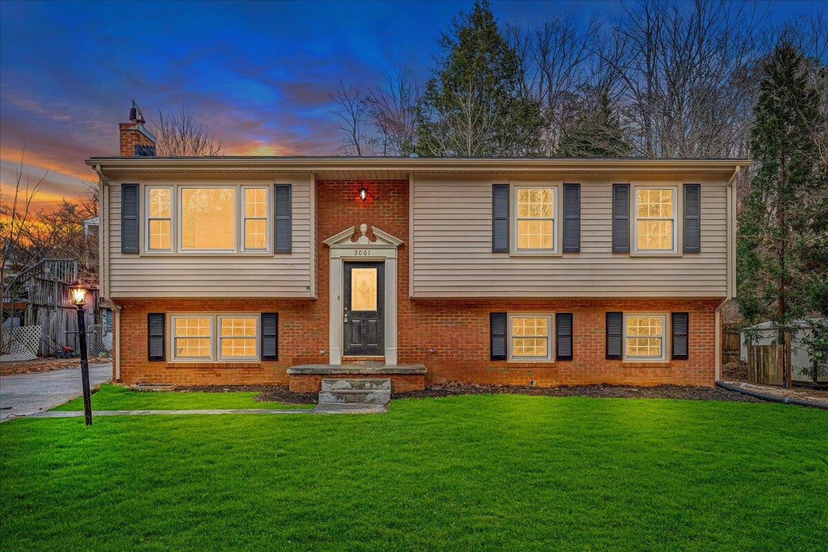 3061 Green Ridge Road Roanoke, VA 24019 - Photo 1 of 39 01-MIB08085