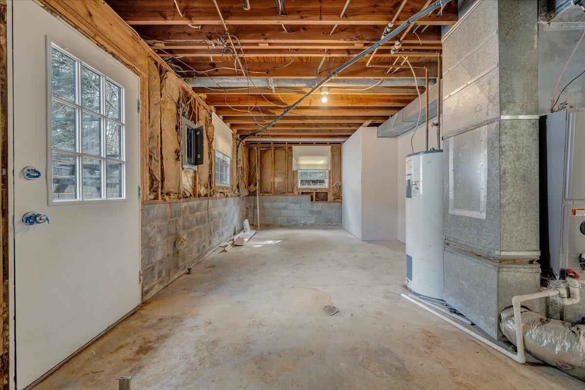 3061 Green Ridge Road Roanoke, VA 24019 - Photo 35 of 39 37-MIB08073
