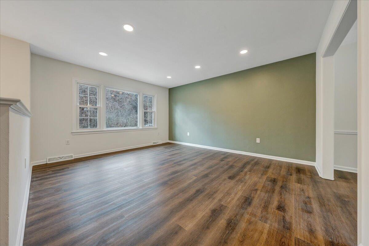 3061 Green Ridge Road Roanoke, VA 24019 - Photo 7 of 39 05-MIB07974