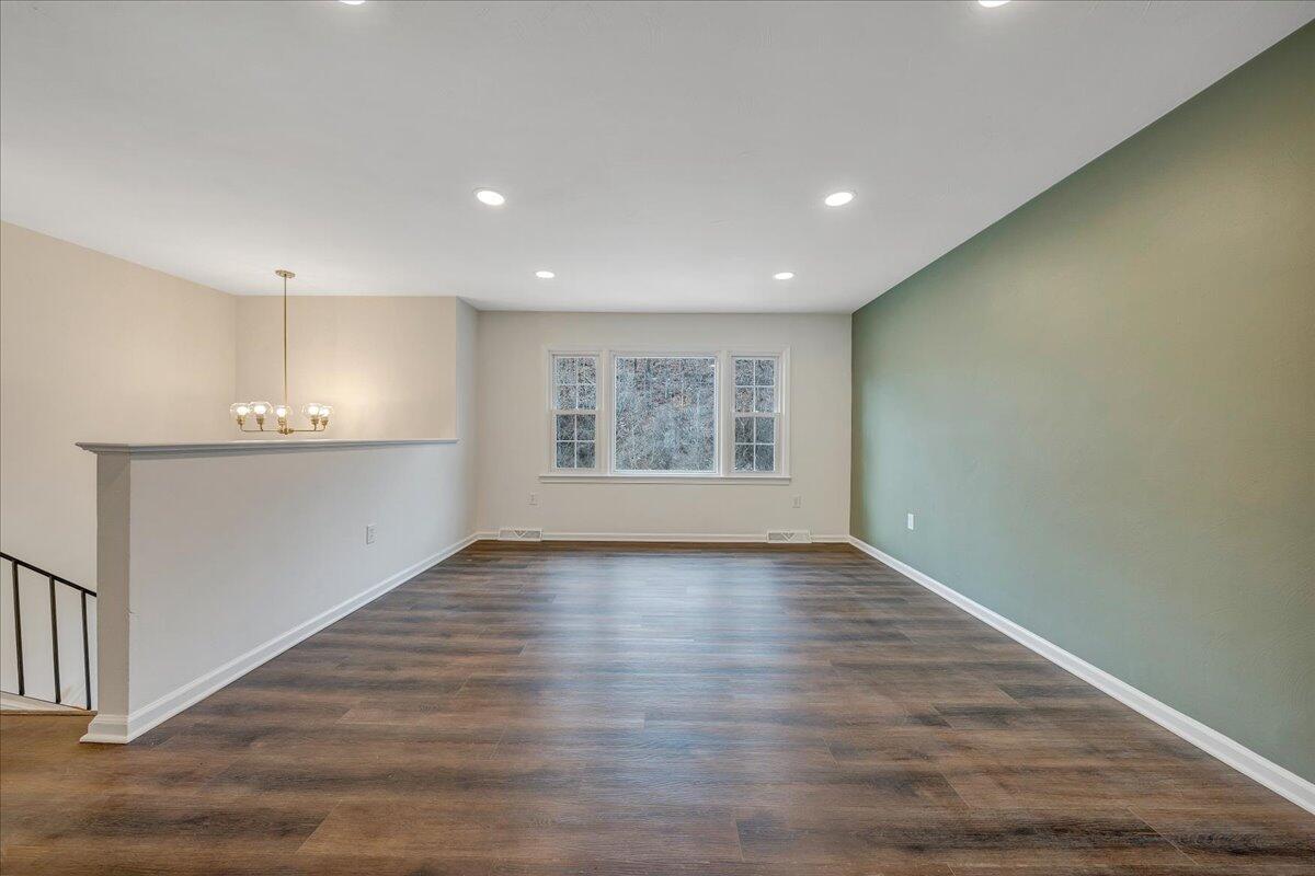 3061 Green Ridge Road Roanoke, VA 24019 - Photo 8 of 39 06-MIB07980