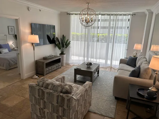 $4,800 | 1551 North Flagler Drive, Unit 515 (ANNUAL OR SEASONAL), West Palm Beach, FL 33401