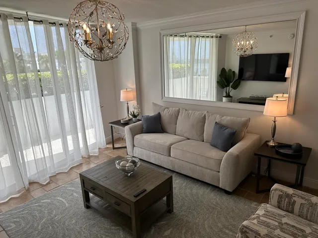 $4,800 | 1551 North Flagler Drive, Unit 515 (ANNUAL OR SEASONAL), West Palm Beach, FL 33401