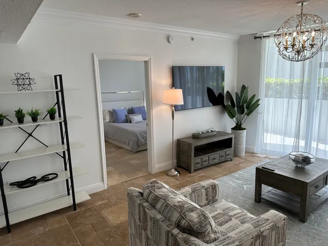 $4,800 | 1551 North Flagler Drive, Unit 515 (ANNUAL OR SEASONAL), West Palm Beach, FL 33401