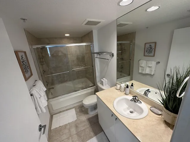 $4,800 | 1551 North Flagler Drive, Unit 515 (ANNUAL OR SEASONAL), West Palm Beach, FL 33401