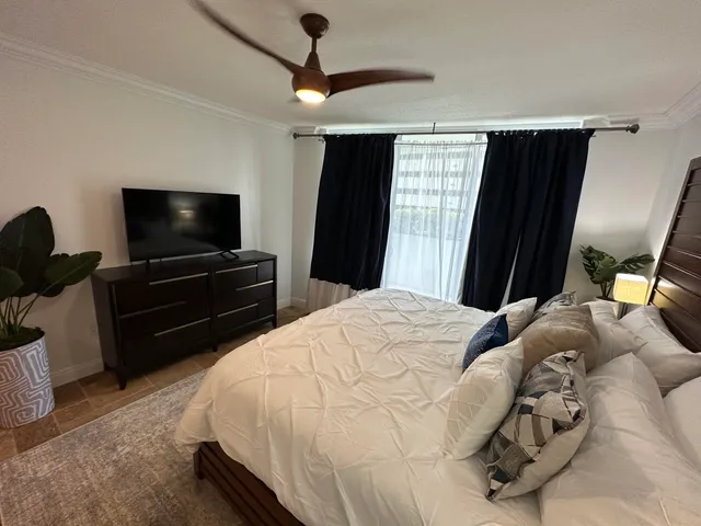 $4,800 | 1551 North Flagler Drive, Unit 515 (ANNUAL OR SEASONAL), West Palm Beach, FL 33401